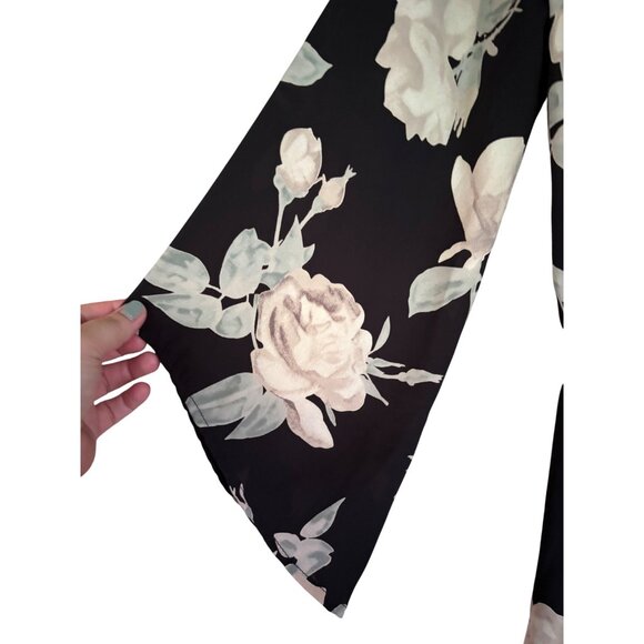 Audrey 3+1 Floral Long Sleeve V-Neck Romper With Elastic Waist - Picture 10 of 12